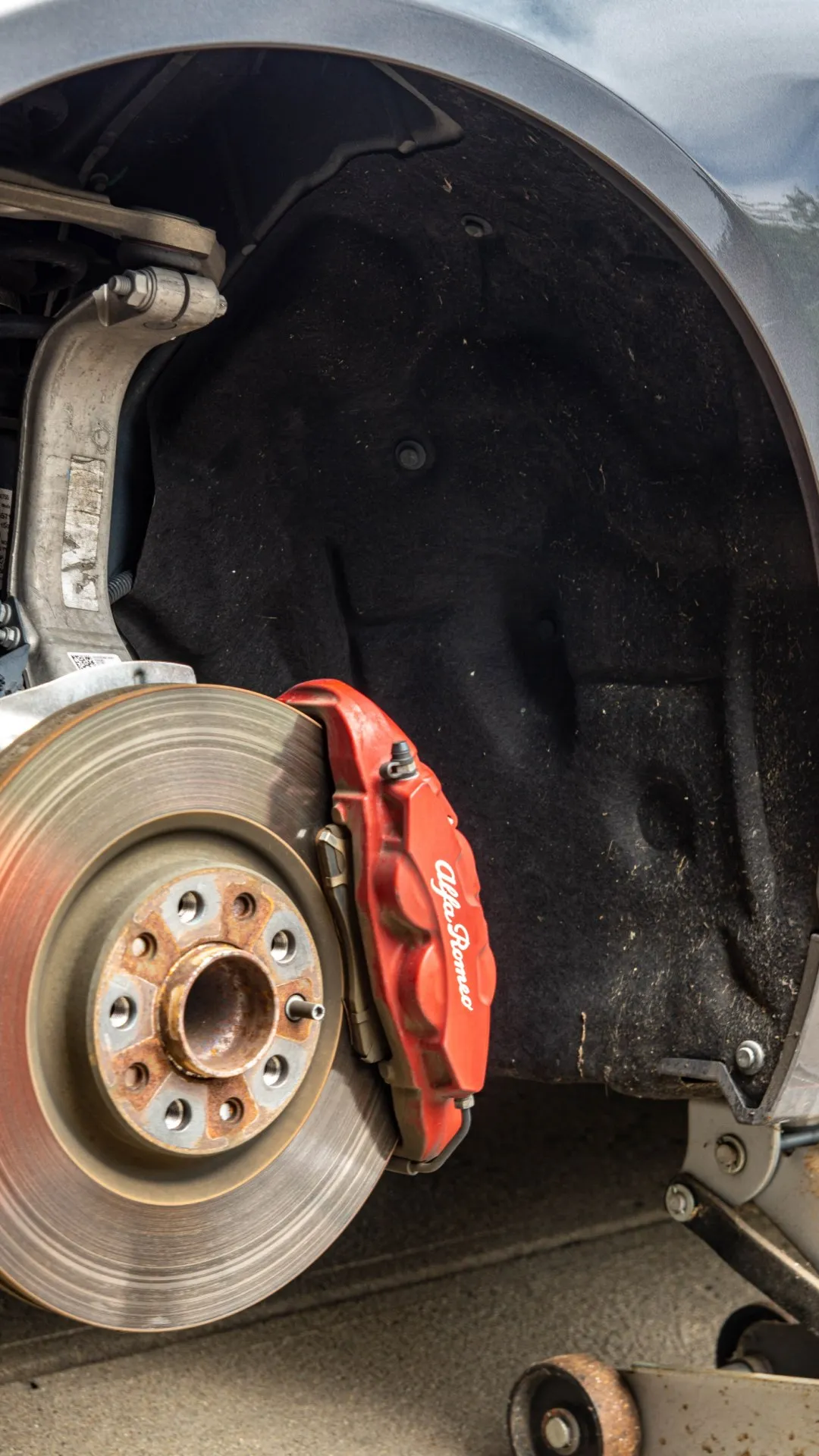Alfa Romeo brake caliper before detailing